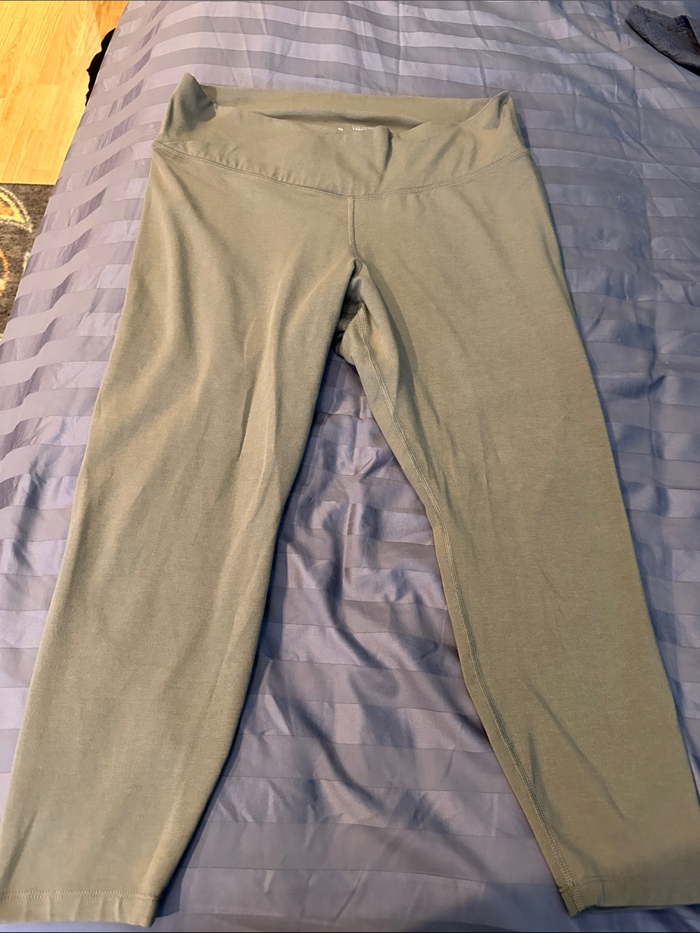 Old Navy Women's Olive Green High-Rise Leggings